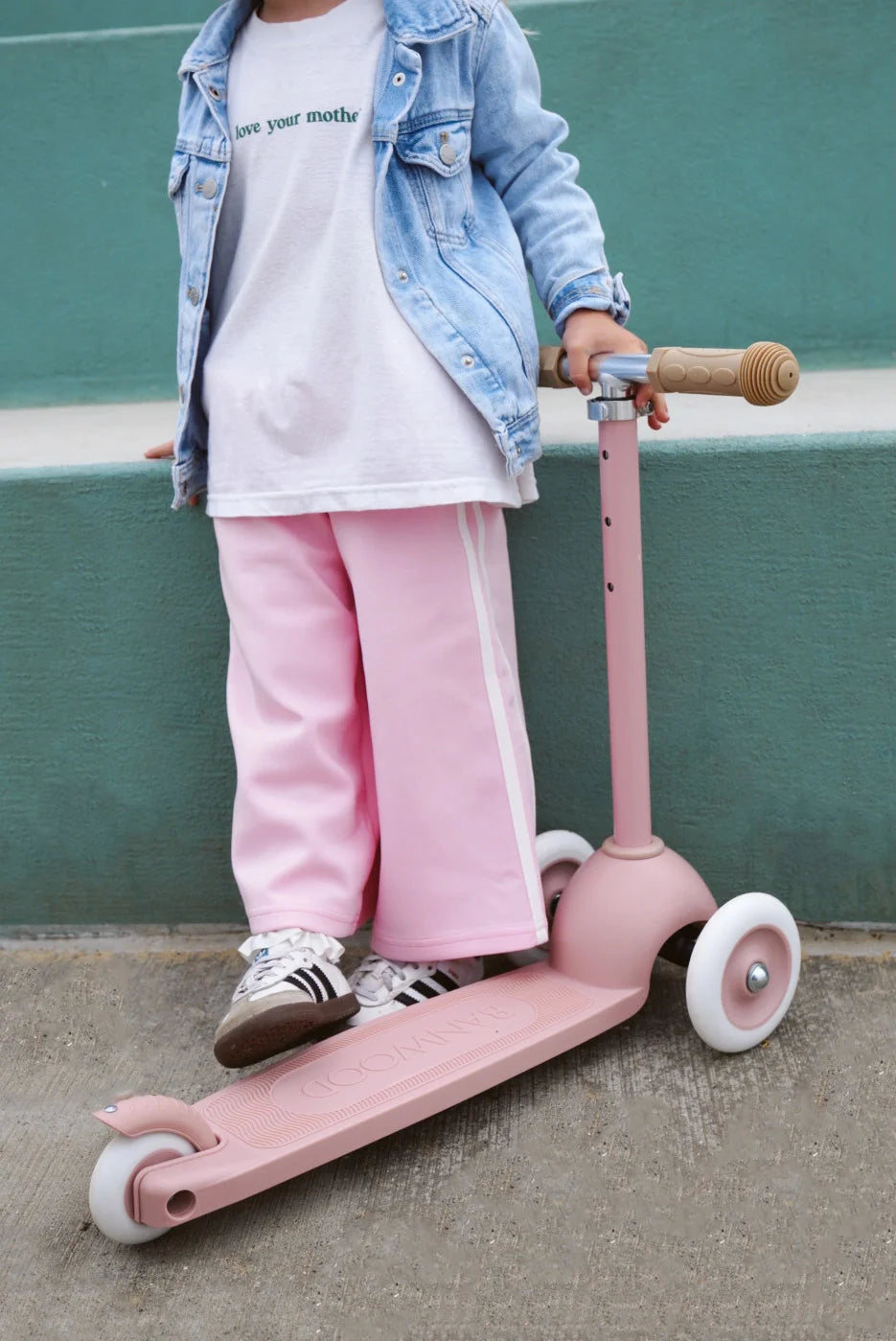 Banwood hulajnoga ECO dla dzieci 3–6 lat – Dusty Rose + DWA PREZENTY: koszyk i przypinki