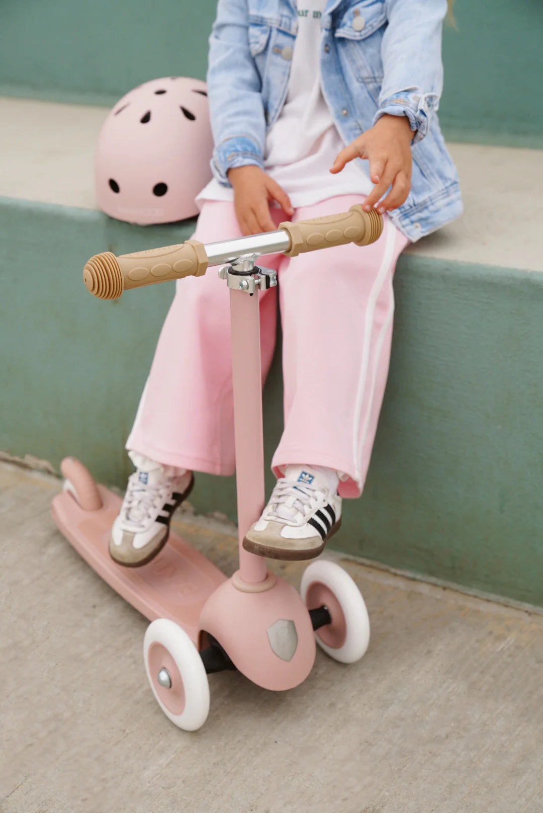 Banwood hulajnoga ECO dla dzieci 3–6 lat – Dusty Rose + DWA PREZENTY: koszyk i przypinki