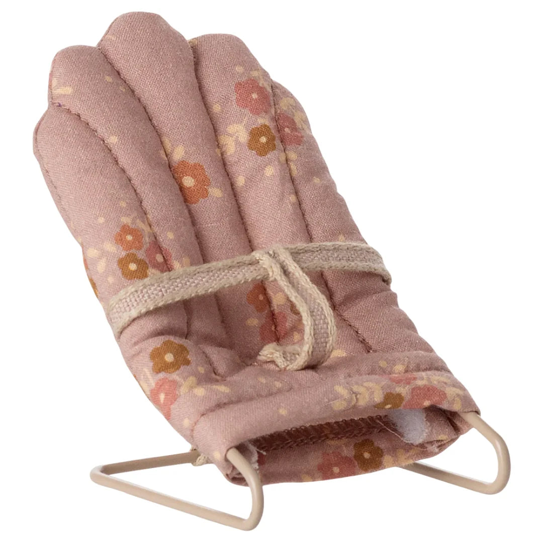 Maileg Leżaczek Babysitter – Rose